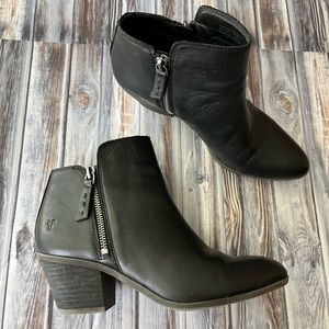 FRYE Judith Double Zip Black Leather Ankle
Bootie